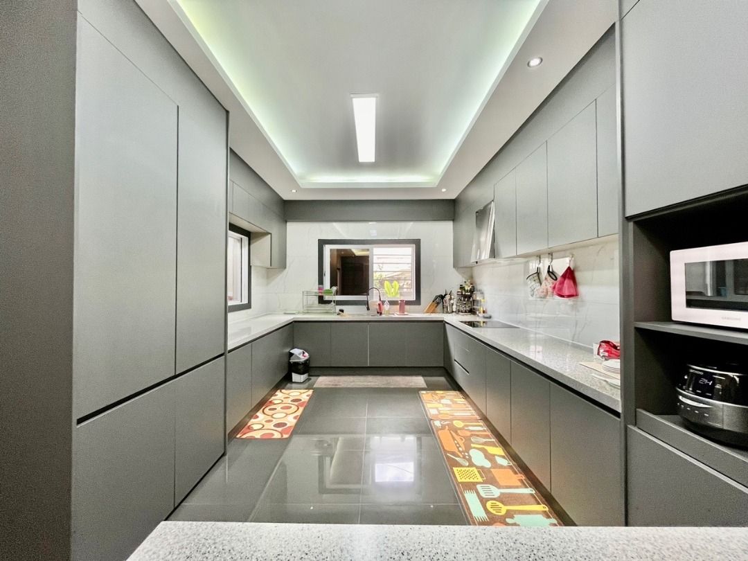 Gallery item