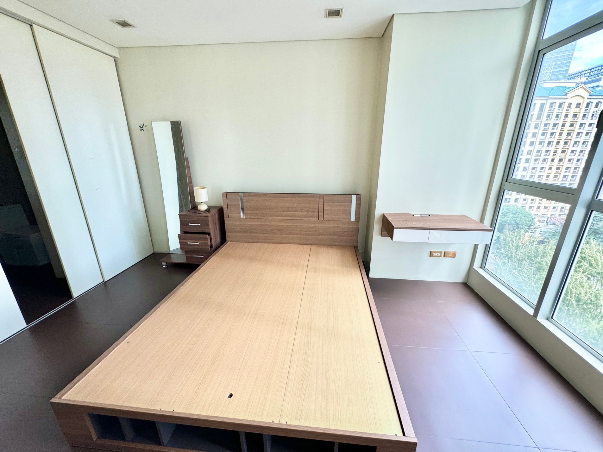 Gallery item