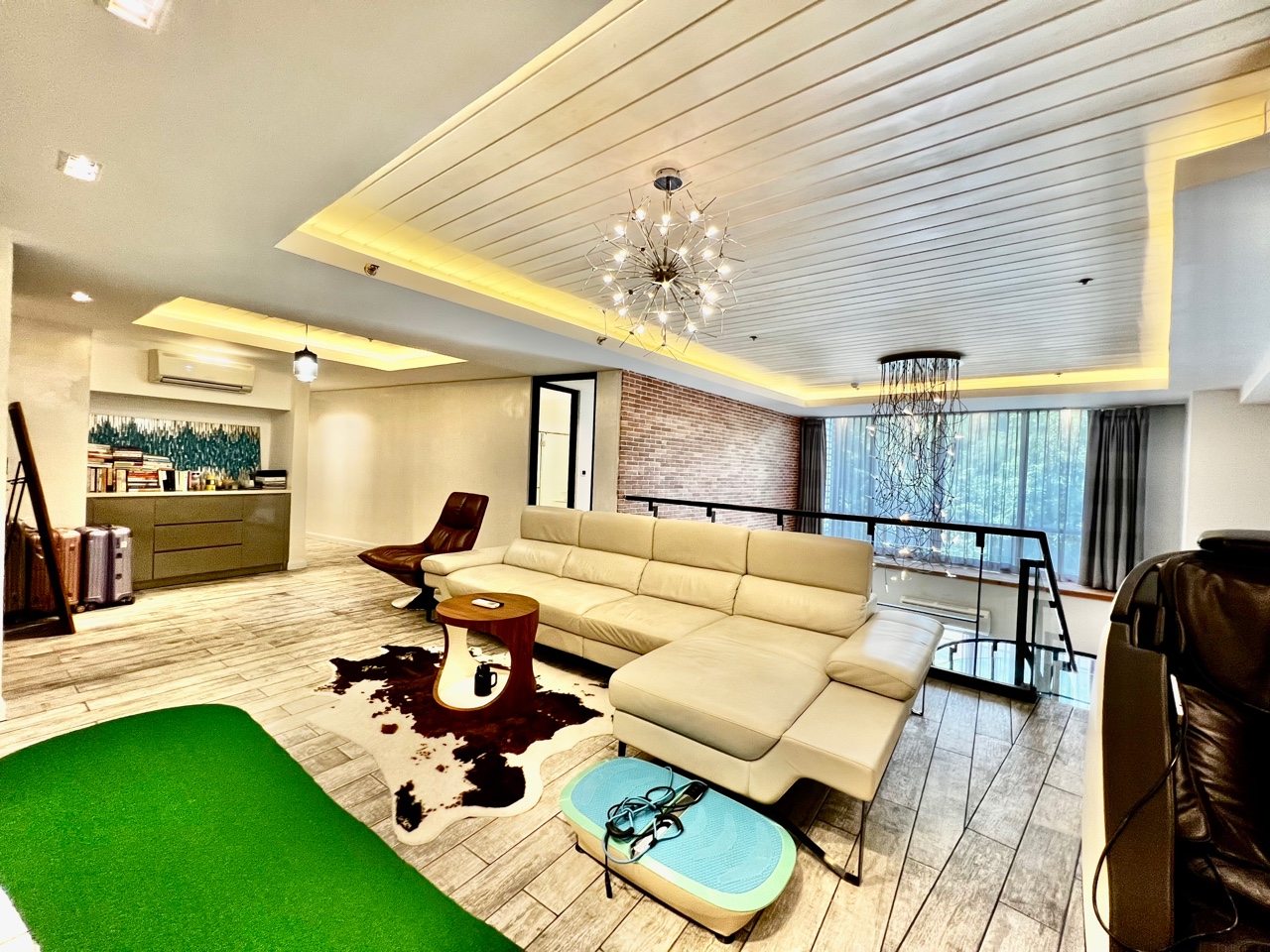 Gallery item